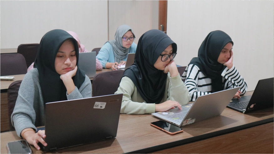 Kegiatan bimbingan sistem kelas Supercamp Jogja